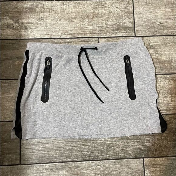 Fabletics Amara Skirt - Picture 2 of 6